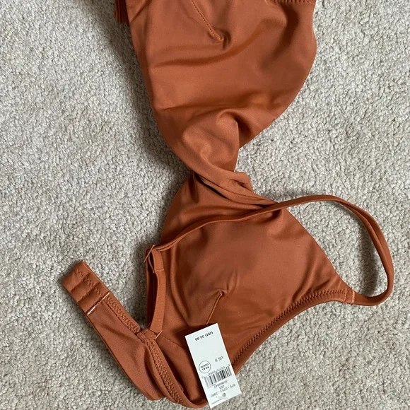 🛑SOLD🛑 NWT Scoop neck Bikini top American Eagle - Picture 3 of 4